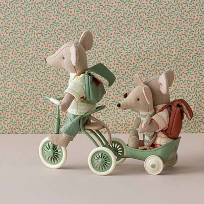 Maileg Abri à tricycle, Mouse - Green