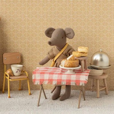 Maileg mouse mother and cheese bag