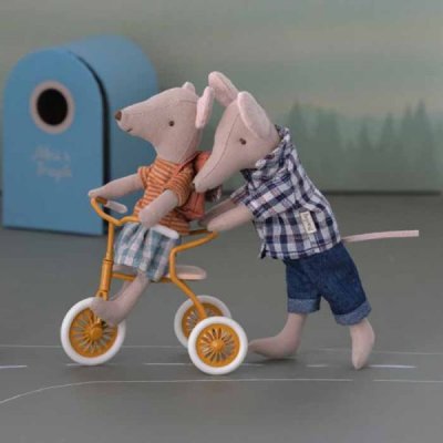 Maileg Abri à tricycle, Mouse - Ocher