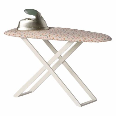 Maileg iron & ironing board