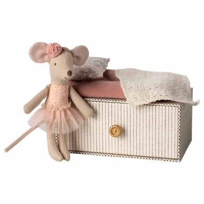 Maileg dance mouse little sister in daybed