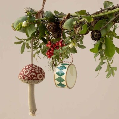Maileg ornament mushroom, Winter flower - Red